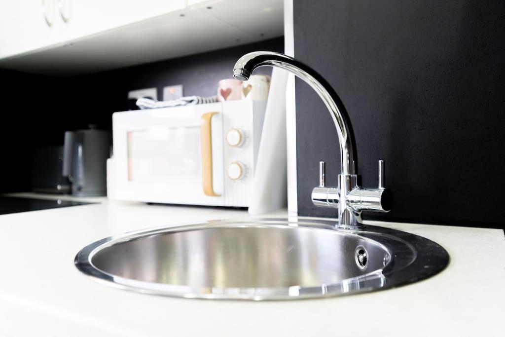 Exclusive Studio Retreat Birmingham Bagian luar foto